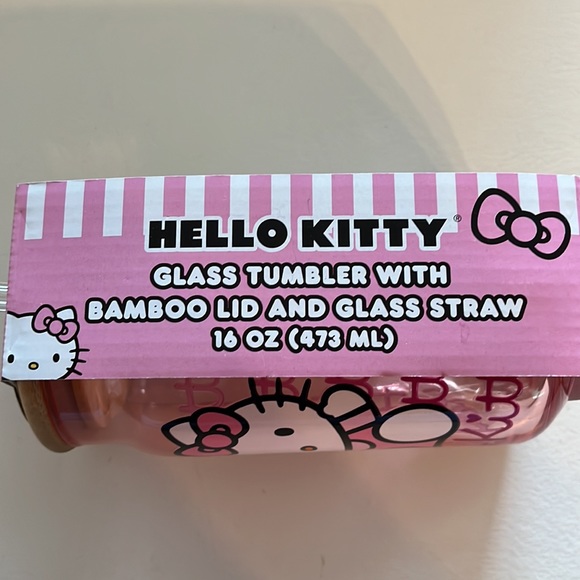 Hello Kitty Glass Tumbler w/Glass Straw 16 Oz NIB - Picture 4 of 4